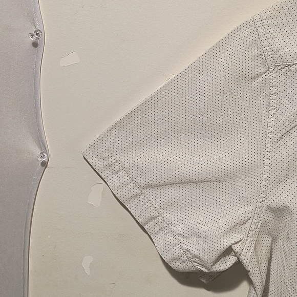 Demin & Flower Men's Medium White Button Down Shirt - Picture 6 of 11